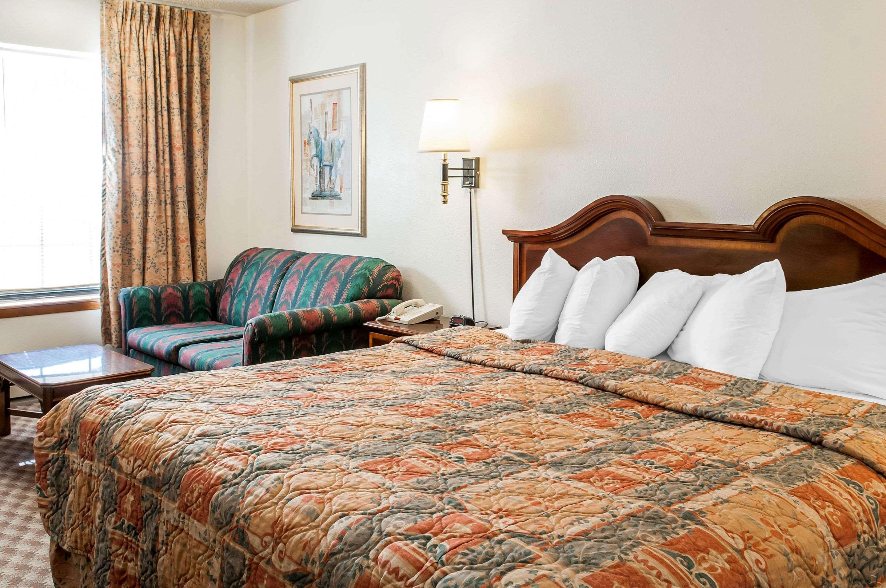 Econo Lodge Ігл-Нест Екстер'єр фото