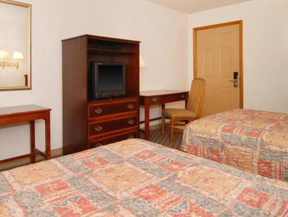 Econo Lodge Ігл-Нест Екстер'єр фото